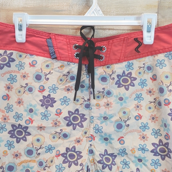 Ocean & Earth Men Swimwear surf board coastal beach multicolor short size 32 NWT - Picture 6 of 9